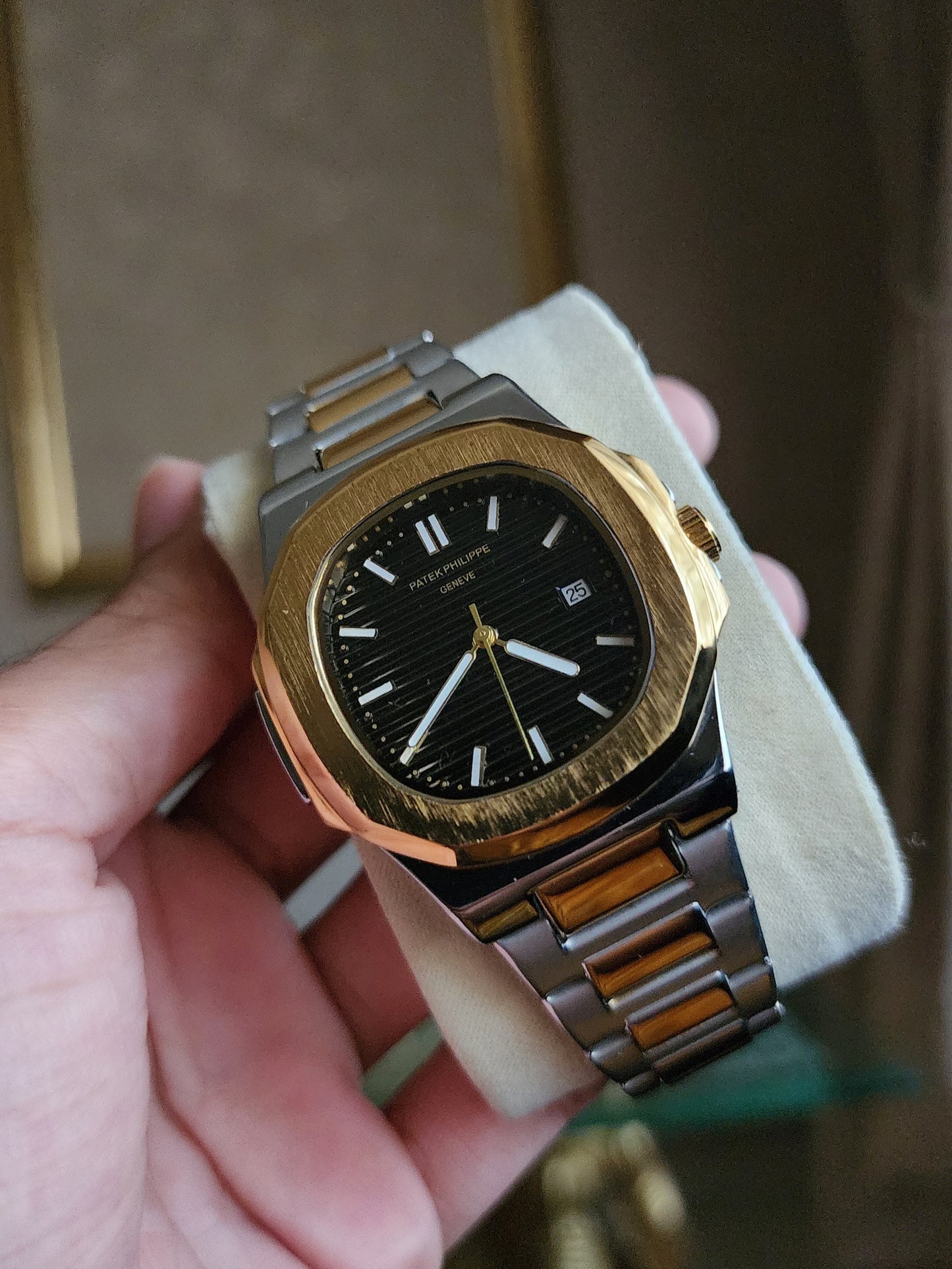 Patek Philippe Nautilus - 2 Tone