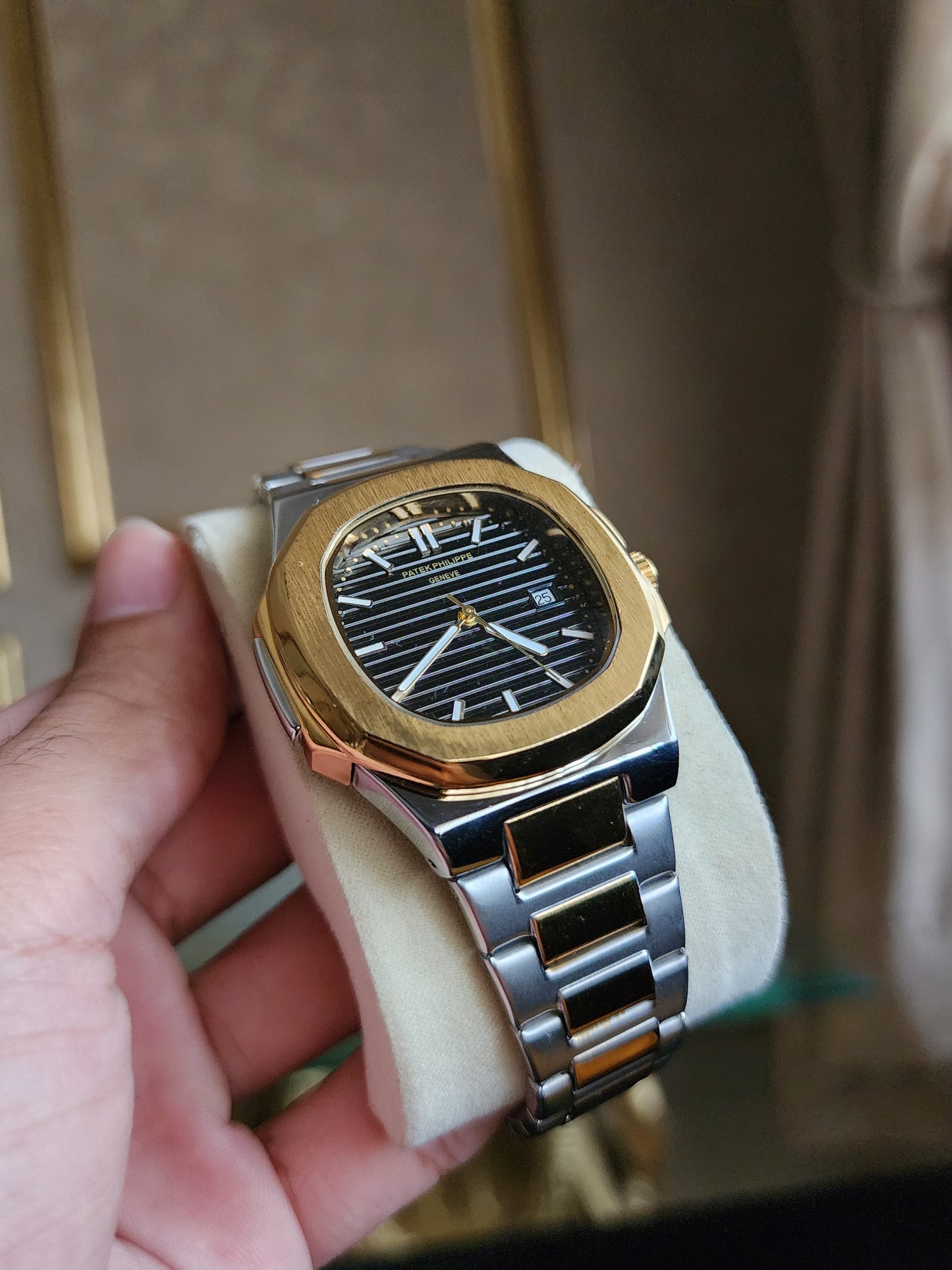 Patek Philippe Nautilus - 2 Tone