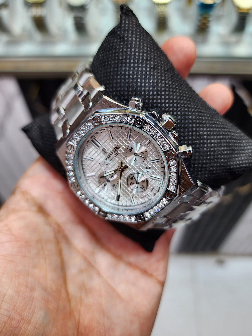 Audemars Piguet: Royal Oak - White