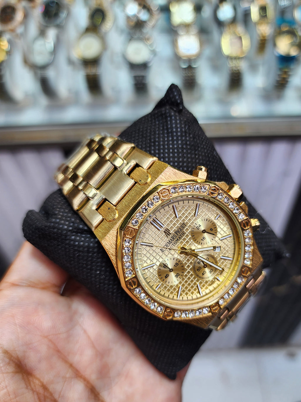 Audemars Piguet: Diamond Oak - Golden