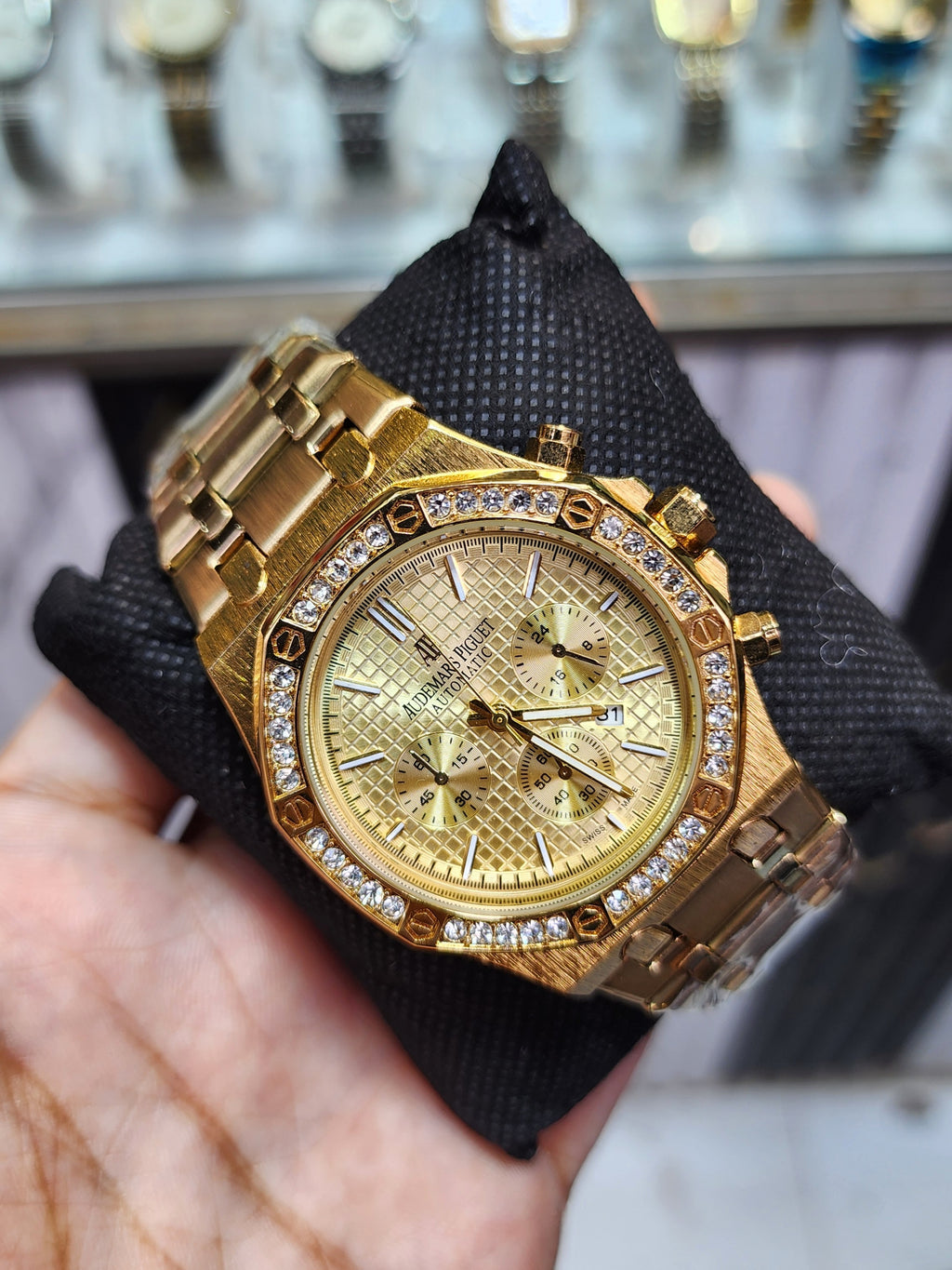 Audemars Piguet: Diamond Oak - Golden