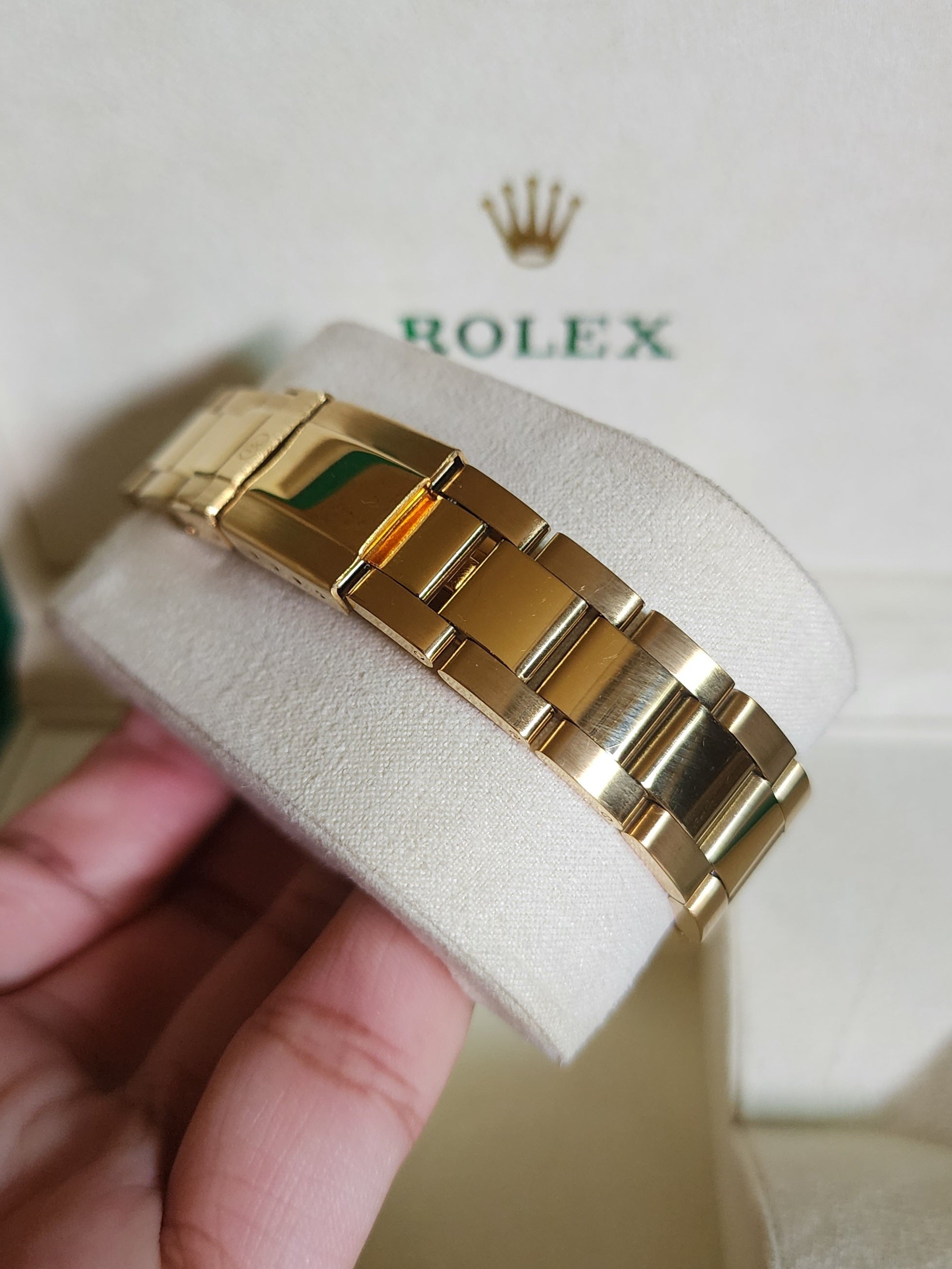 Rolex: Golden Daytona Chronograph Working